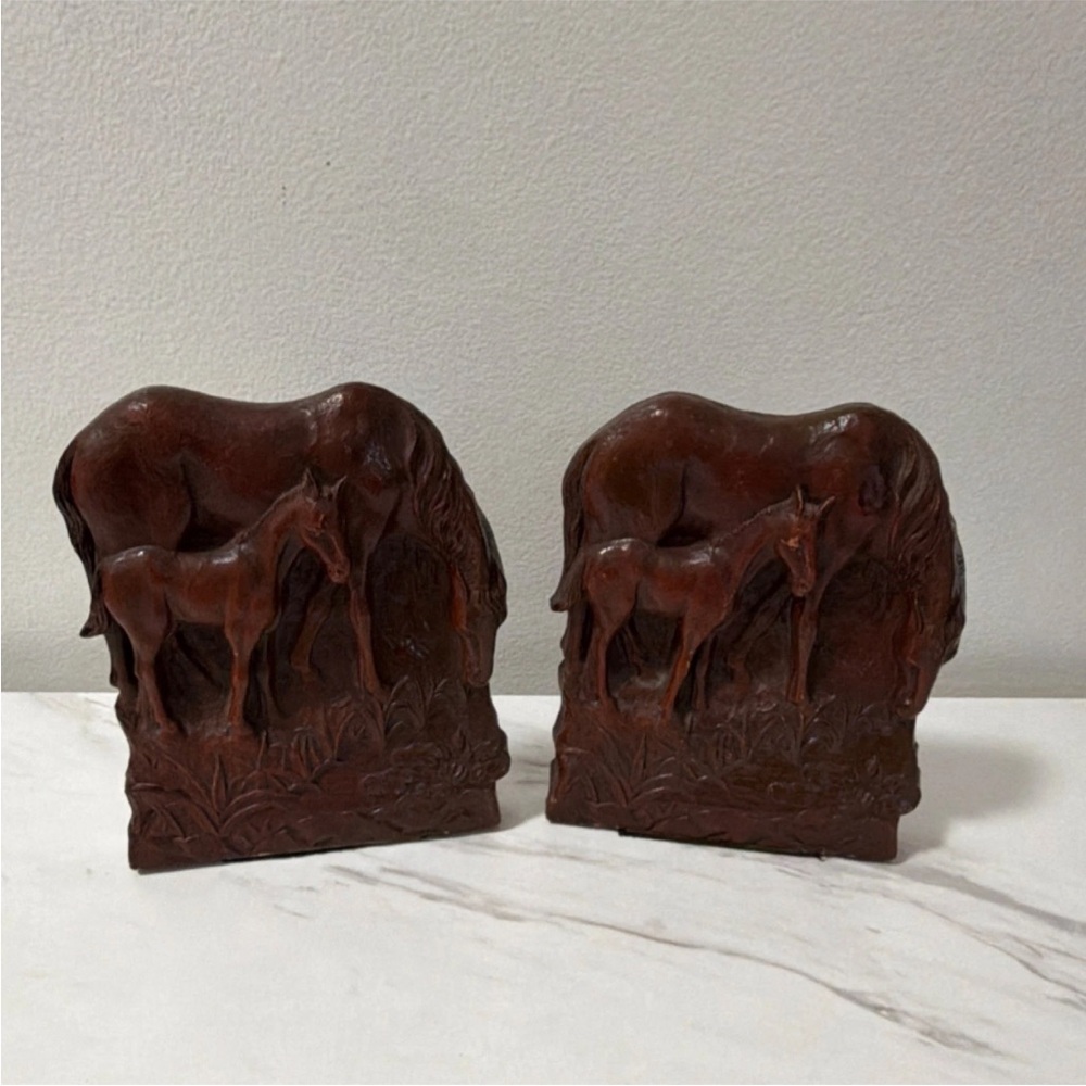 Brown Horse Mother and Foal Sculpted Bookends - Home Accents book holder